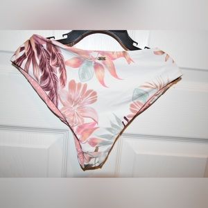 4/$20 Rip Curl bikini bottoms